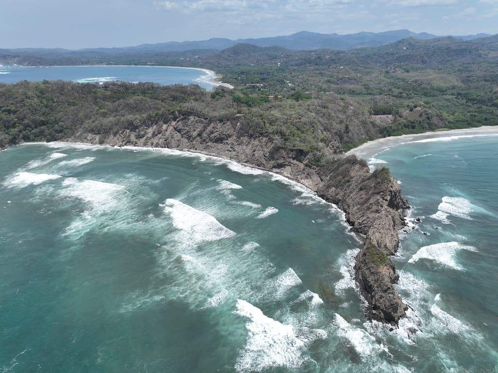 Dramatic coast at Samara Beach, Nicoya Peninsula, Costa Rica.